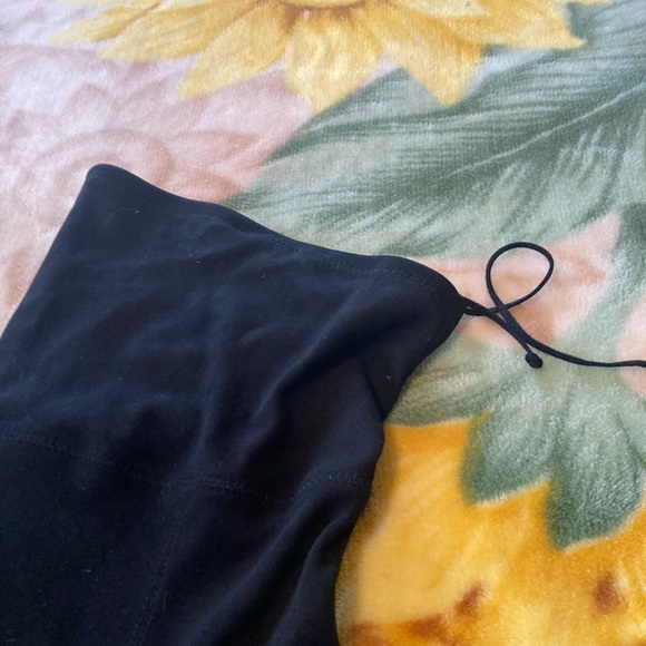 Over the knee tie boots in size 9W , faux suede in black. Flat heel - Picture 3 of 6
